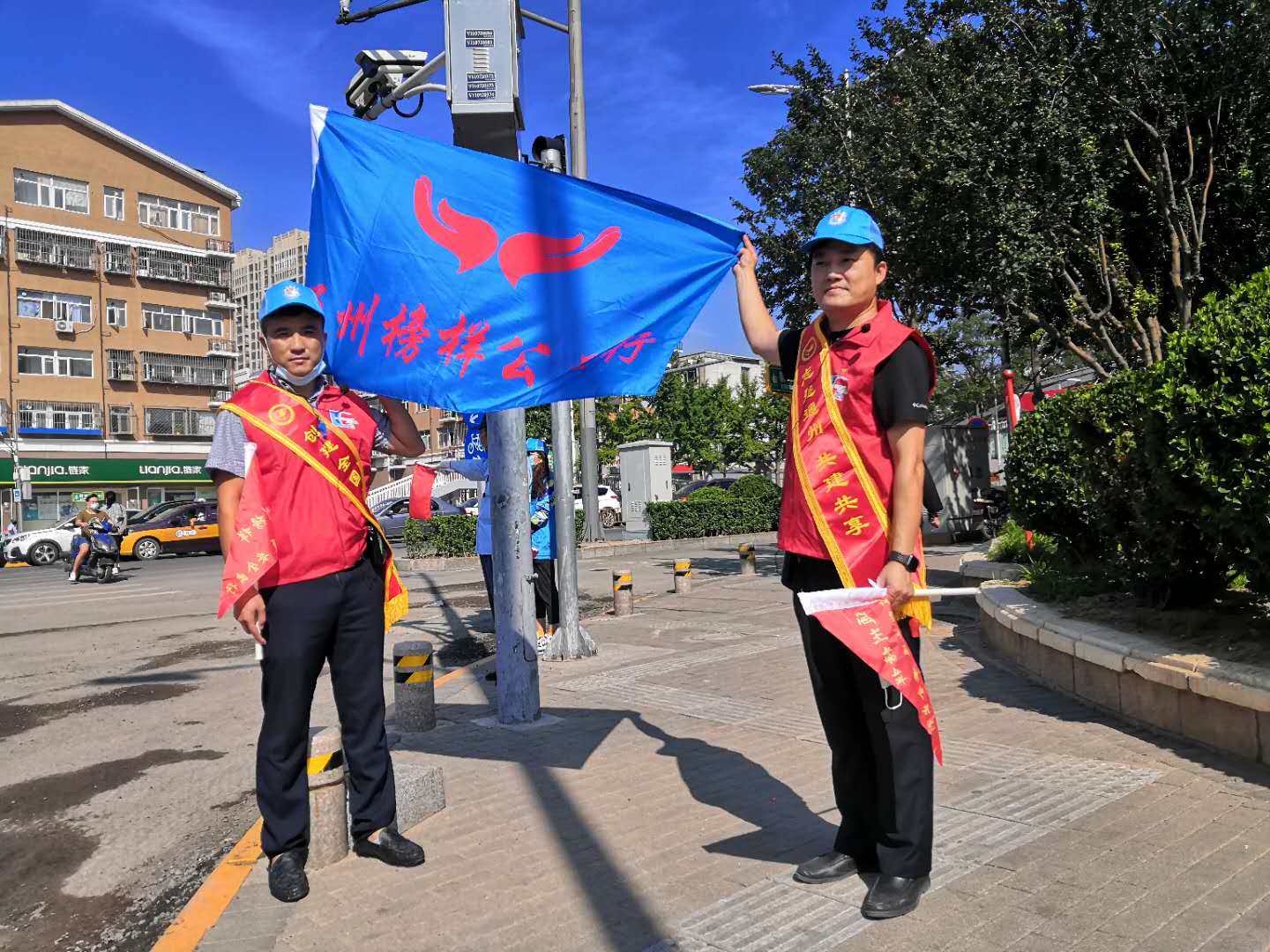 <strong>男人的大鸡巴操女人的逼的视频</strong>